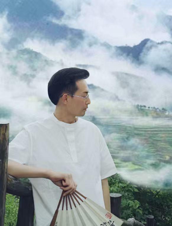 魏杰（國(guó)瓷紅葉畫(huà)院副院長(zhǎng)）